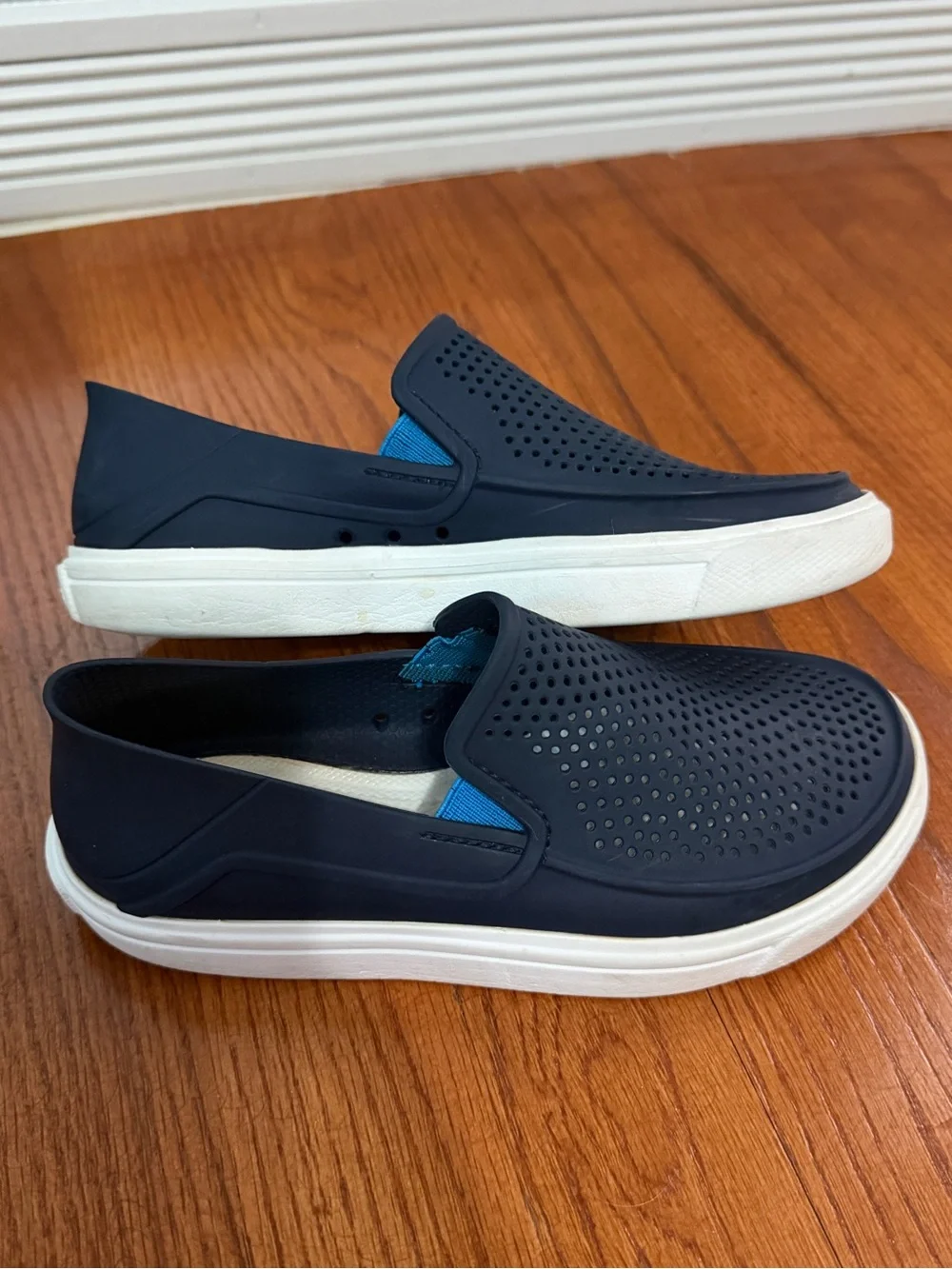 Crocs LiteRide Navy Blue Slip-On Comfort Shoes Youth Boys Size 3